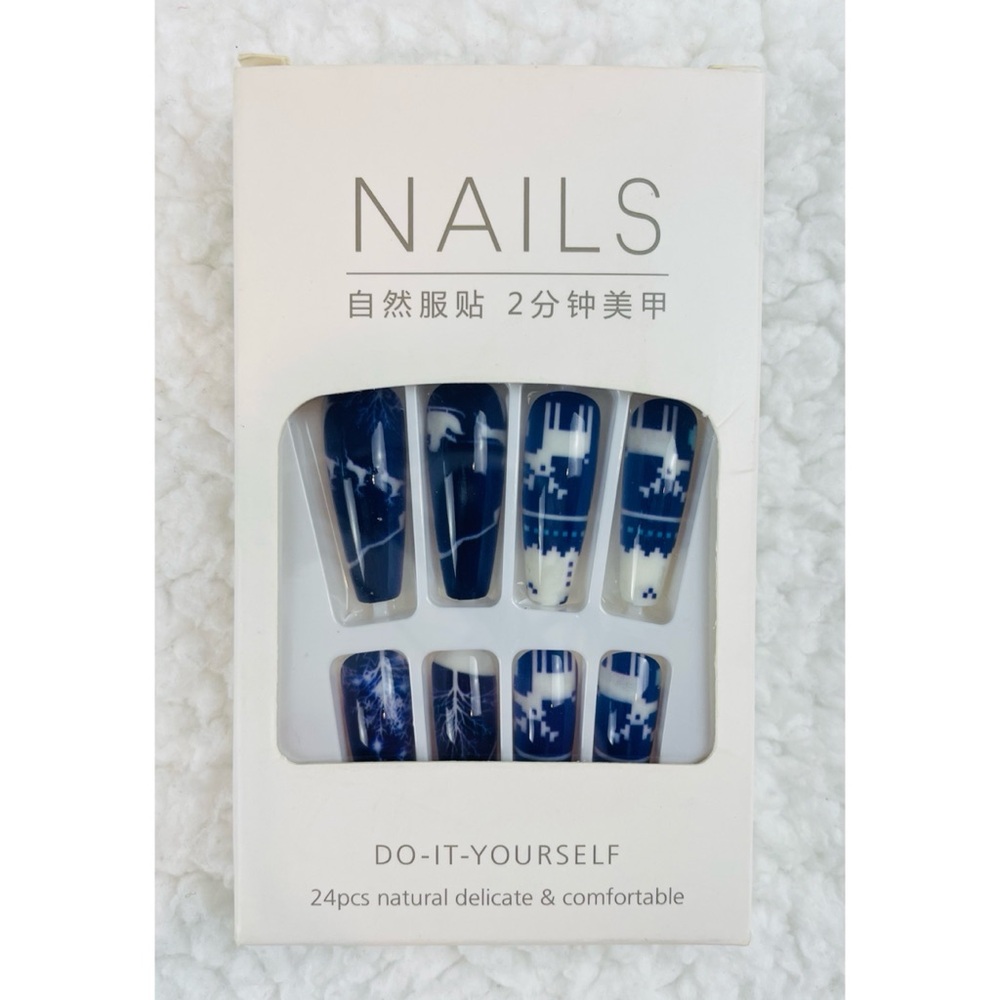 (NIB) Bundle of 4 Variety Press On Nails - Picture 3 of 12